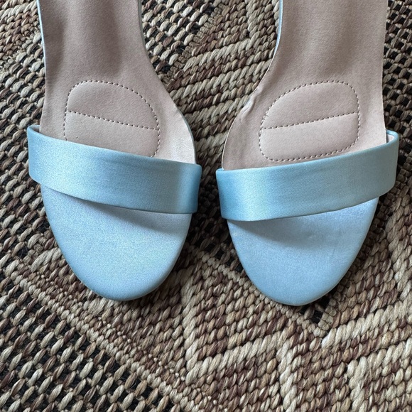 KAILEE P. Powder Blue Satin Stiletto Heels Size 8 - Picture 5 of 8